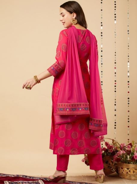 Women Ethnic Wear